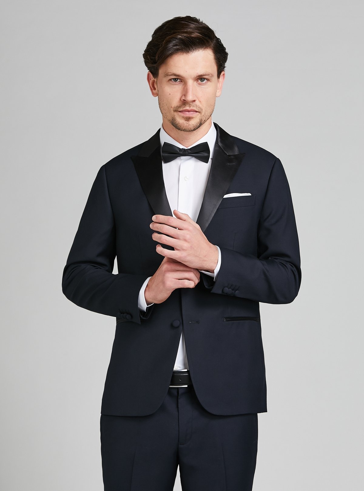 Smoking Uomo Spada: Misto Lana per Eleganza e Comfort